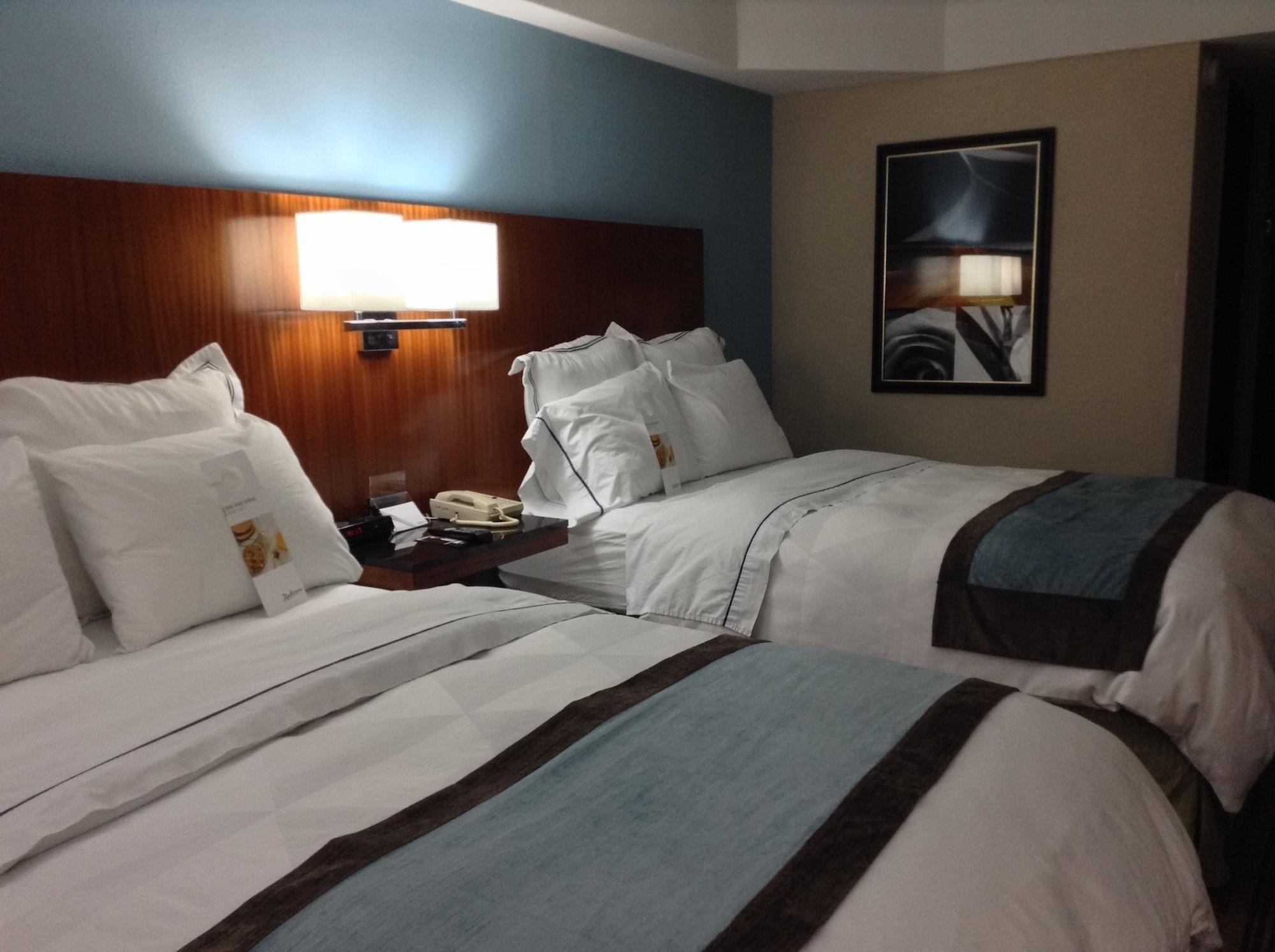 Doubletree By Hilton Chatsworth Los Angeles Exterior photo