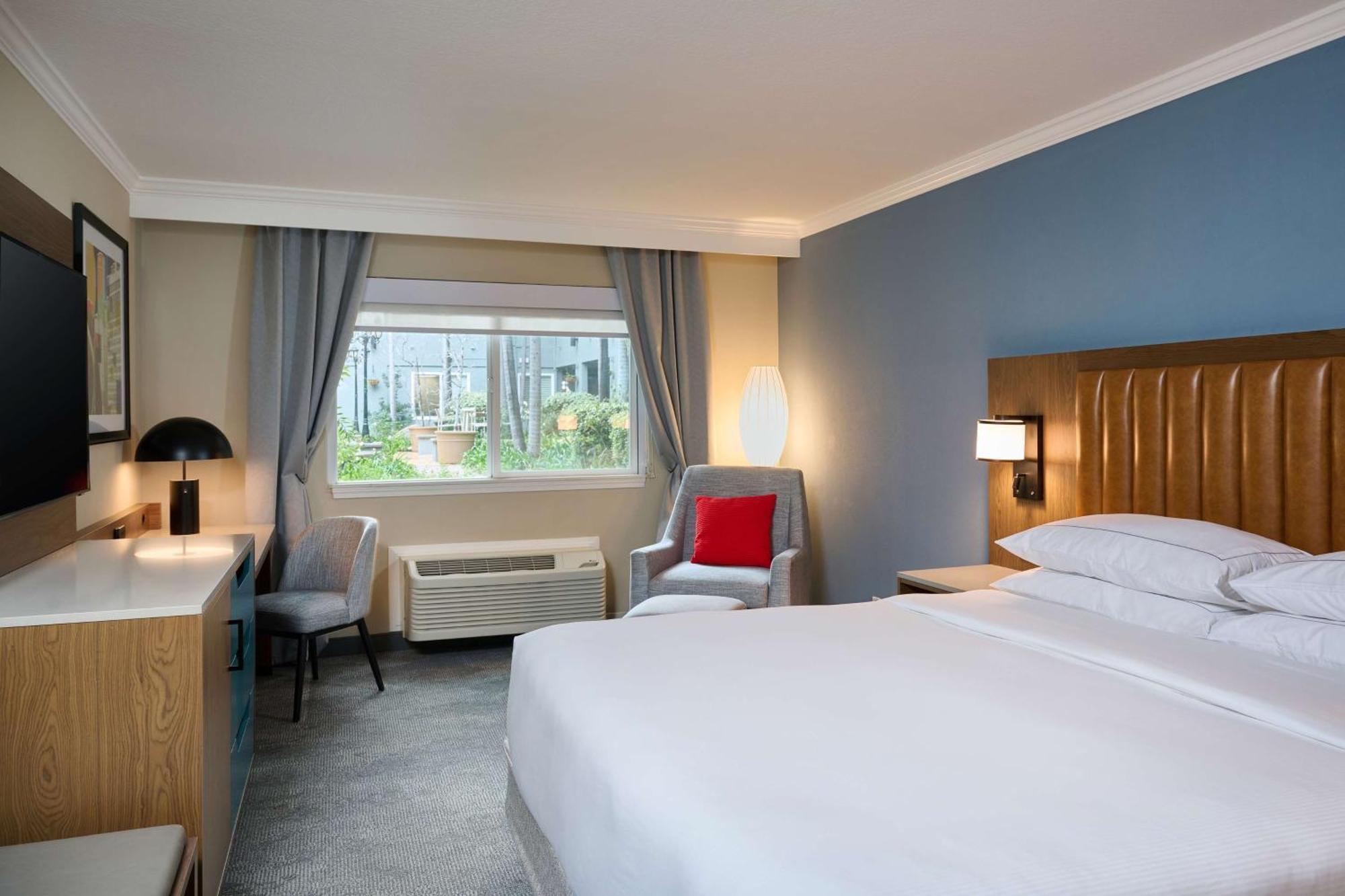 Doubletree By Hilton Chatsworth Los Angeles Exterior photo
