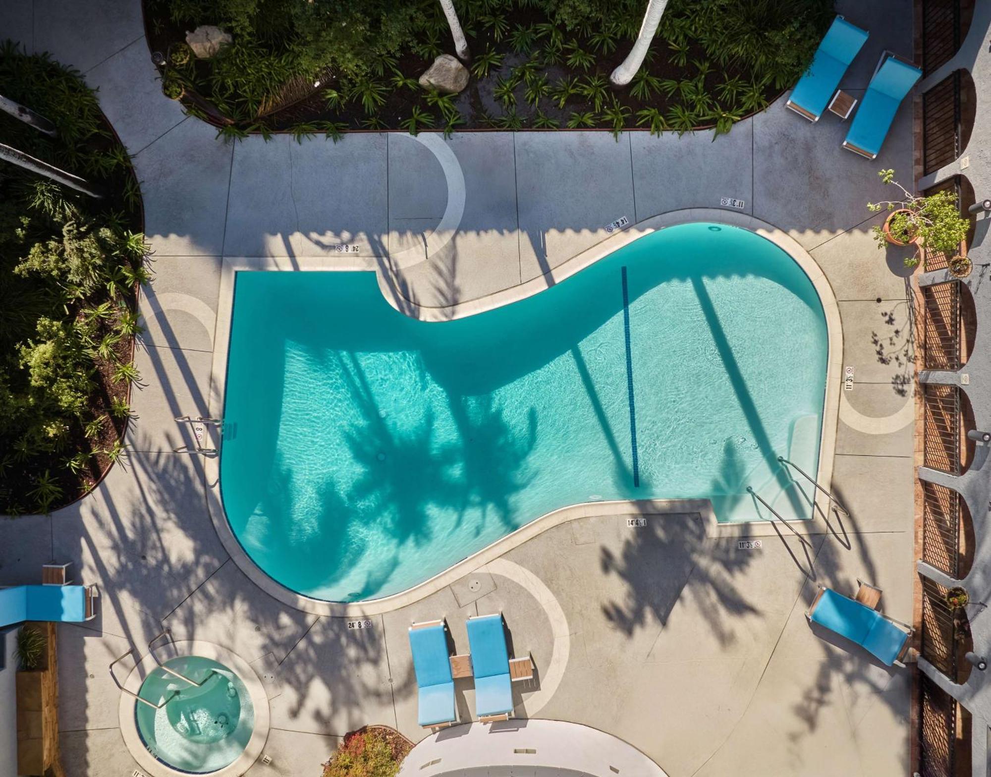 Doubletree By Hilton Chatsworth Los Angeles Exterior photo